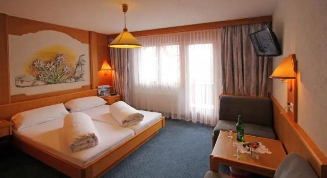 Двухместный номер Standard с балконом Hotel Restaurant Mattmarkblick