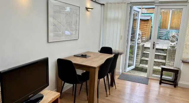 Edencourt Apartment