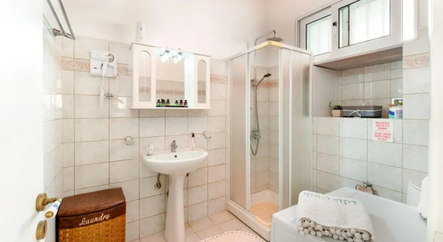 Апартаменты Nina Gaios Waterfront Apartment