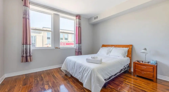 Апартаменты Chic 1BR Retreat Perfect for Niagara Falls Trips