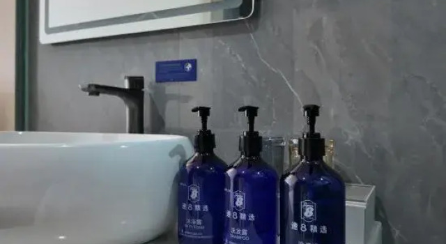 Люкс Business Super 8 Collection Hotel (Chongqing Jiangbei Airport Guanyue Road Subway Station)