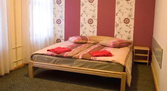 Hotel Katrina, Book Hotel Cesis Gauja National Park, nær Unity Square