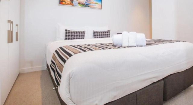 Апартаменты Executive Spencer Street Apartments