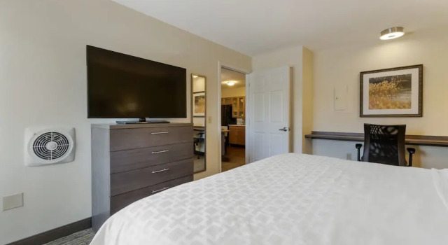 Люкс c 1 комнатой Candlewood Suites Reading by IHG