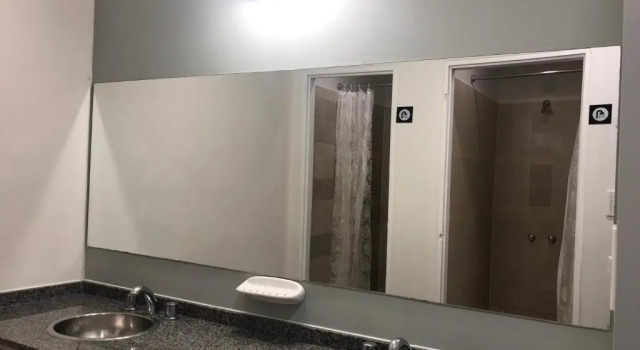 Кровать в общем номере Folk Suites