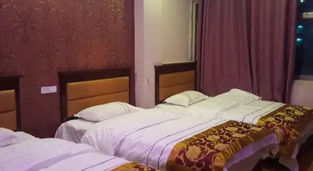 Qinglong Naocheng Hotel