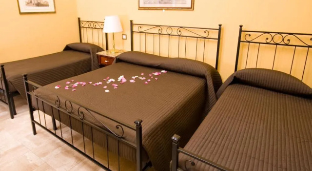 Четырёхместный номер Hotel Pisa Tower