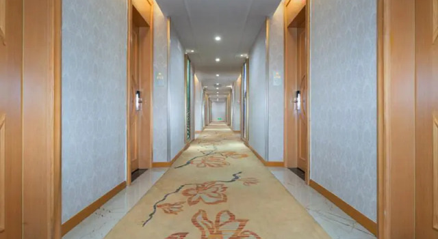 Vienna Hotel Shaanxi Ankang Jiangnan, Prenota Hotel Ankang Shaanxi
