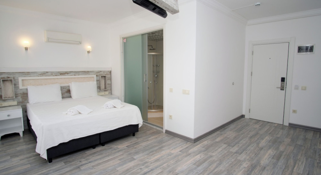 Трёхместный номер Standard c 1 комнатой с балконом Nur Hotel