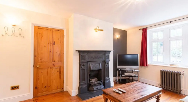 NEW Cosy 3 Bedroom Detached House West Finchley