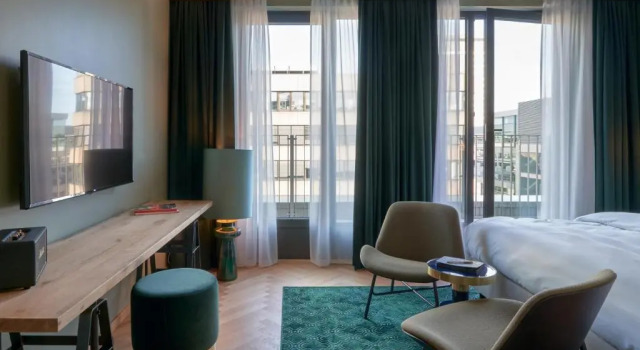 Двухместный номер Standard с балконом и с видом на город Gekko House Frankfurt, a Tribute Portfolio Hotel