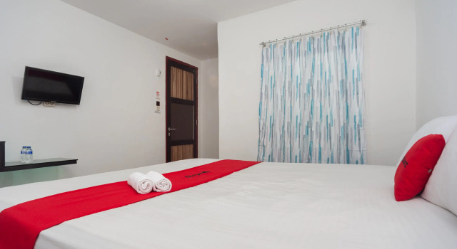 Reddoorz Near Jembatan Makalam, Rezerwuj Hotel Jambi 