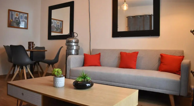 Spacious 1 Bedroom Apartment in Sacré Coeur, Забронировать Апартаменты/квартира Апартаменты Парижа, рядом с Монмартр, Апартаменты/квартира
