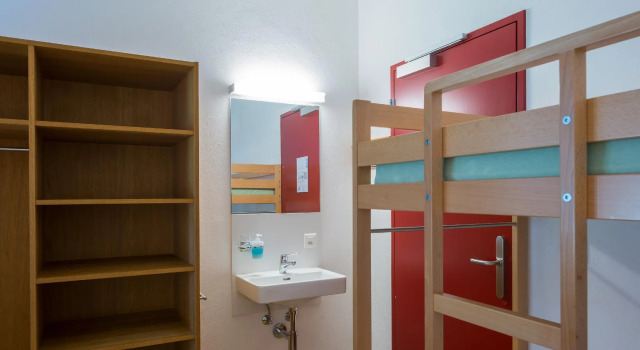Четырёхместный номер Standard Pontresina Youth Hostel