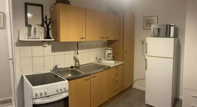 Yksiö 1,5 km Kupittaalta / 3 km Turun keskustasta, Rezervovat Hotel Hotely v Turku s parkováním, Parkování