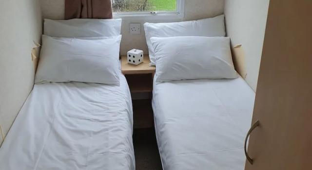 Stunning 2-Bed Sleeps 6 Caravan in Felixstow, Boek Hotel Hotels in Merseyside met zwembad, Zwembad