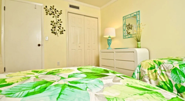 Sea Winds 39 Oceanfront Dream Kitchen No Carpet Private Master Suite, Rezerwuj Apartament Hotele w Saint Augustine Area z parkingiem, Parking
