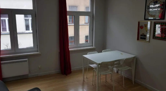 Апартаменты Central Yellow Apartment