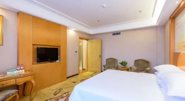 Люкс Vienna Hotel (Nanning Anji Wanda 33rd Middle School Subway Station)