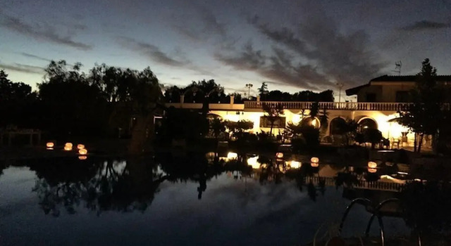 Agriturismo Tredicina, Book Hotel Hotels in Murgia with Parking, Parking