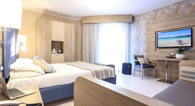 Трёхместный номер Superior с балконом Alma di Alghero Hotel