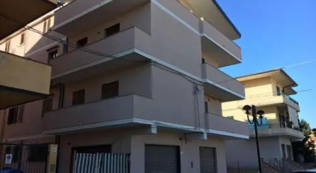 Appartamenti Desi, Varaa Hotelli Brivadi 
