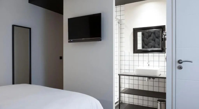 Двухместный номер Standard Logis Hotel du Maine