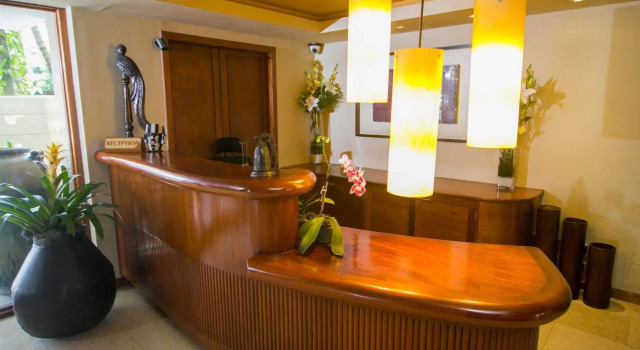 Apart - Hotel Casa Serena, Rezervovat Hotel Hotely v Guatemala s parkováním, poblíž Oakland Mall, Parkování