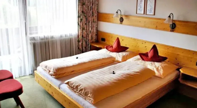 Haus Schönherr, Забронировать Отель Зефельд-ин-Тироль Karwendel, рядом с Brunnentallift