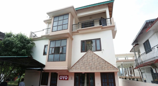 Oyo 14877 Alinda Guest House