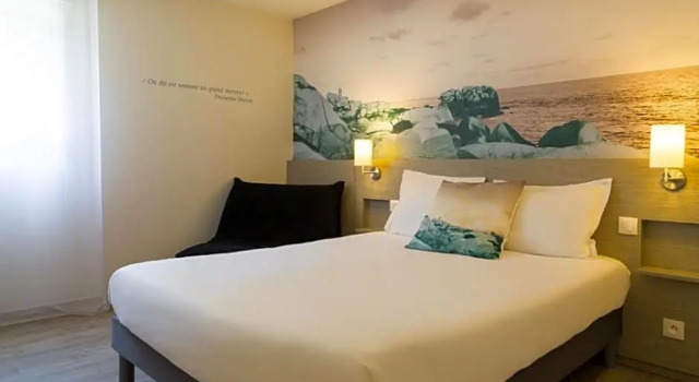 Номер Privilege Logis Hotel Restaurant Au Chêne Vert, Saint-Brieuc