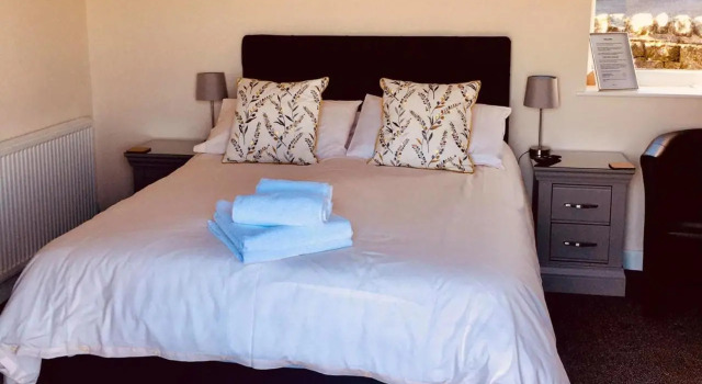 Chevin End Guest House, Book Guesthouse Otley West Yorkshire