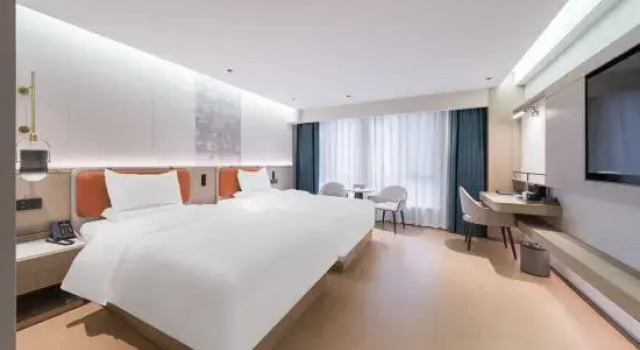 Yining  Riverside   Cloud  Hotel, Book Hotel Hotels in Xinjiang with Parking, Parking