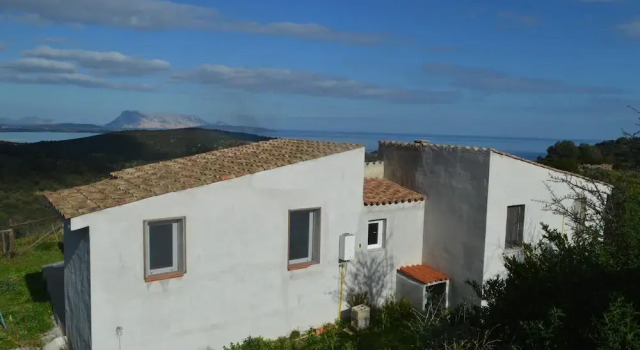Casetta Verde on the Hills With sea View at Three Kilometers From San Teodoro, Забронировать Отель Отели Сана Теодоро с парковкой, Парковка