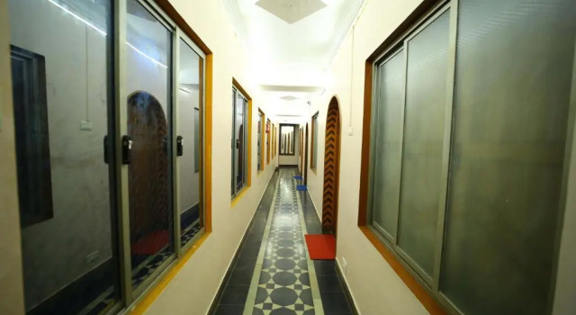 Двухместный номер Economy Hotel Shri Swarnas Palace - A Business Class Hotel