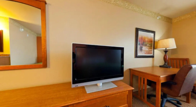 Четырёхместный номер Standard Country Inn & Suites by Radisson, Portage, IN
