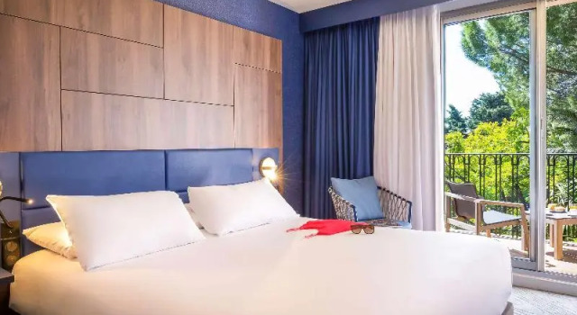Двухместный номер Superior с балконом Mercure Marseille Centre Bompard La Corniche