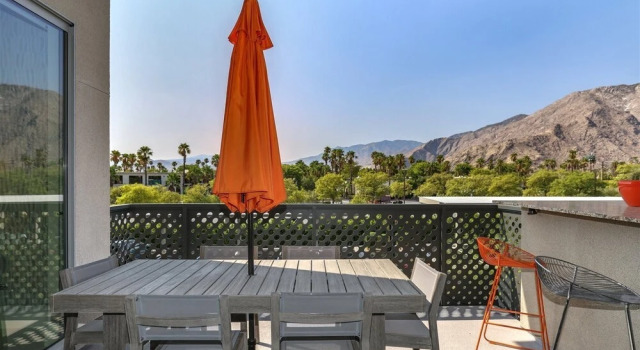 The Riv 156, Забронировать Отель Отели Палм-Спрингса 3 звезды, рядом с Palm Springs Square Shopping Center, 3*