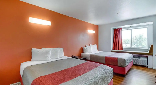Четырёхместный номер Deluxe Motel 6-McAllen, TX - East