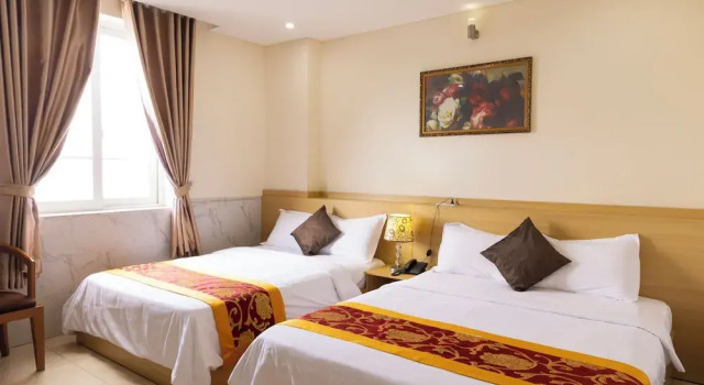 Семейный номер Standard с видом на город California Saigon Hotel