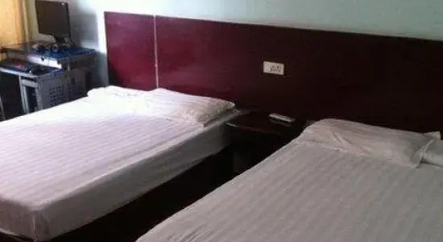 Yuanmou Yuantong Hotel, Забронировать Отель Отели Юанмоу с парковкой, Парковка