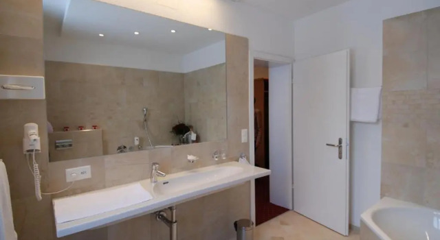 Семейный номер Standard Hotel Schweizerhof