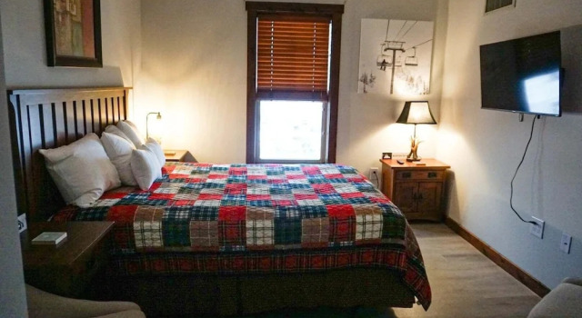 Soaring Eagle # 216 2 Bedrooms, 2 Full Baths:slopeside, Hot Tubs, Underground Parking, Buchen Sie Ferienwohnung Snowshoe West Virginia