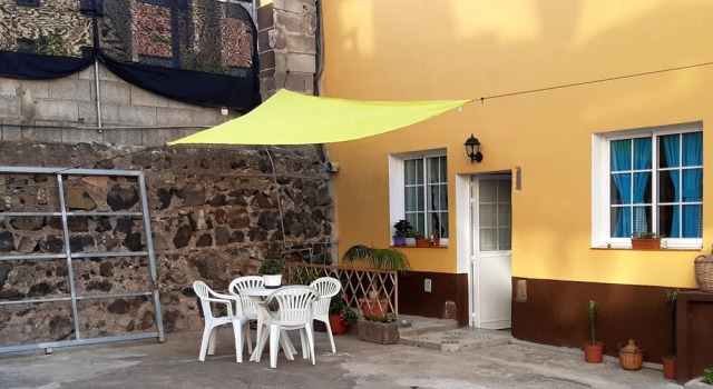 Simplistic Holiday Home in Tejina with Veranda, Book Hotel Tejina Tenerife