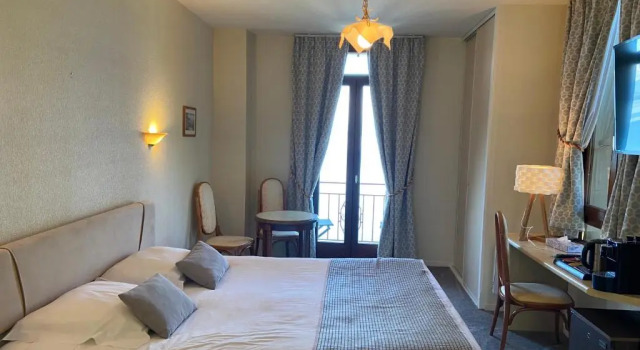Hôtel Des Princes, Забронировать Отель Отели Южного берега Женевского озера с парковкой, Парковка