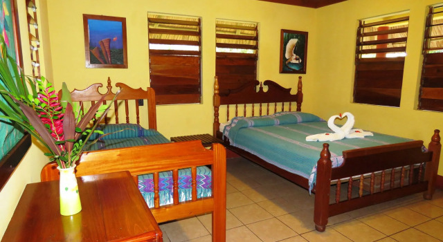 Crystal Paradise Resort, Rezerwuj Ośrodek wypoczynkowy San Ignacio & Santa Elena Cayo