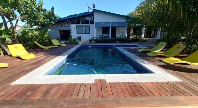 Апартаменты Castaway Lodge
