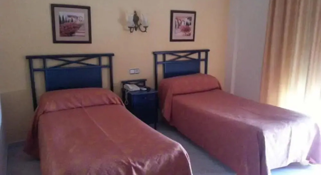Двухместный номер Standard с балконом Hostal Italia