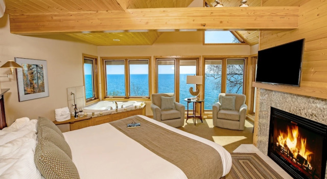 Люкс Superior Bluefin Bay on Lake Superior
