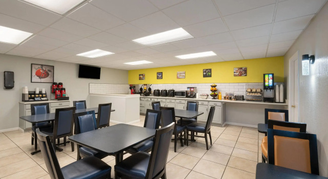 Super 8 by Wyndham Lake City, Reserva ahora Posada u hostería Lake City Florida